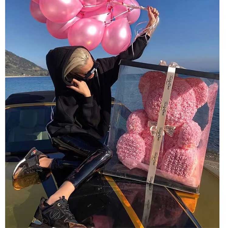 Ursuleț cu flori de trandafir